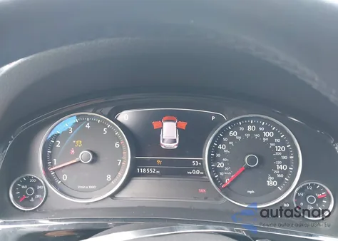 2017 Volkswagen Touareg V6 Wolfsburg Edition из США, поврежденный, VIN WVGRF7BP2HD000879